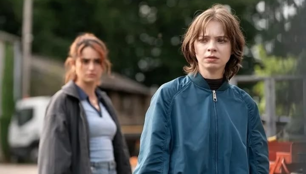 A Good Girl's Guide to Murder Season 2    scene